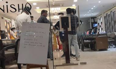 Tanishq's store in Gujarat receives threats, police stationed in the area | time today